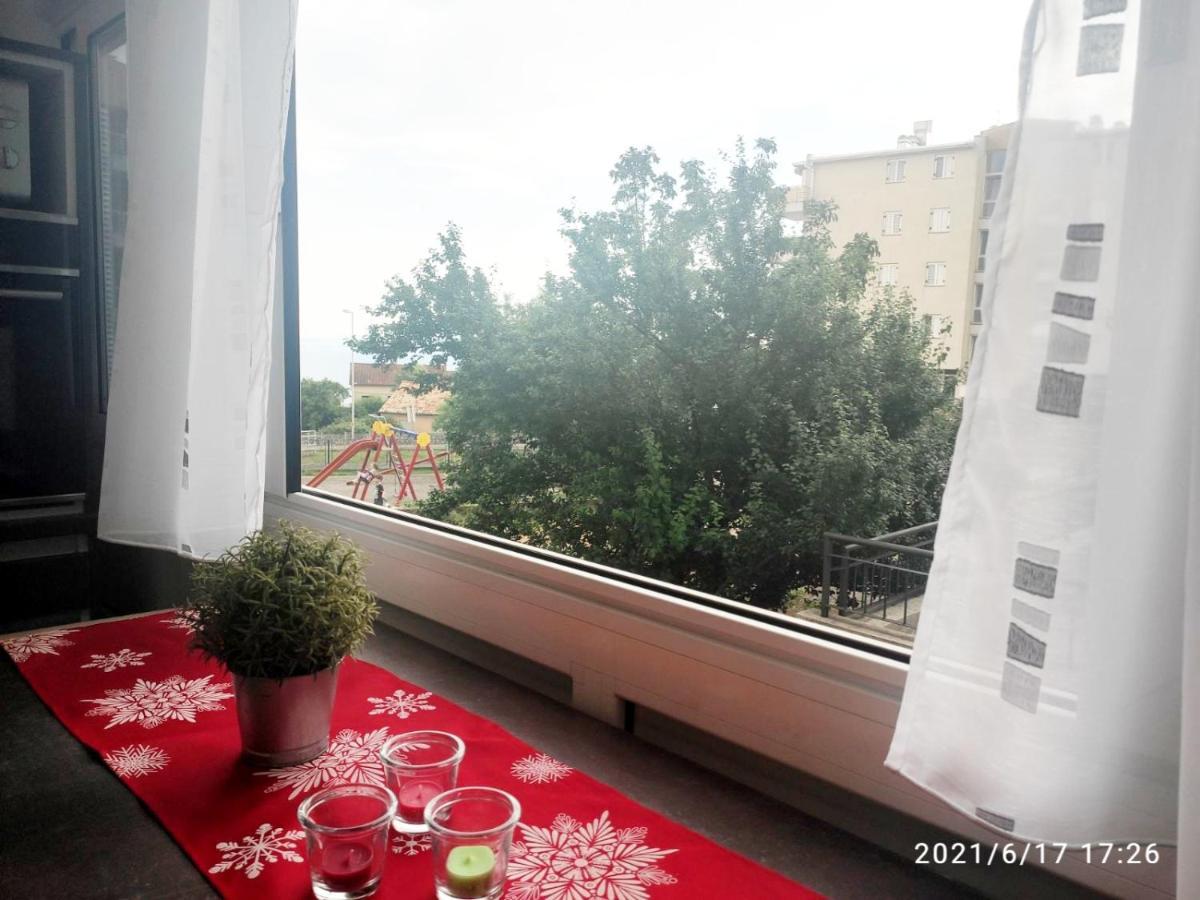 Apartment Nevera Rijeka Exterior photo