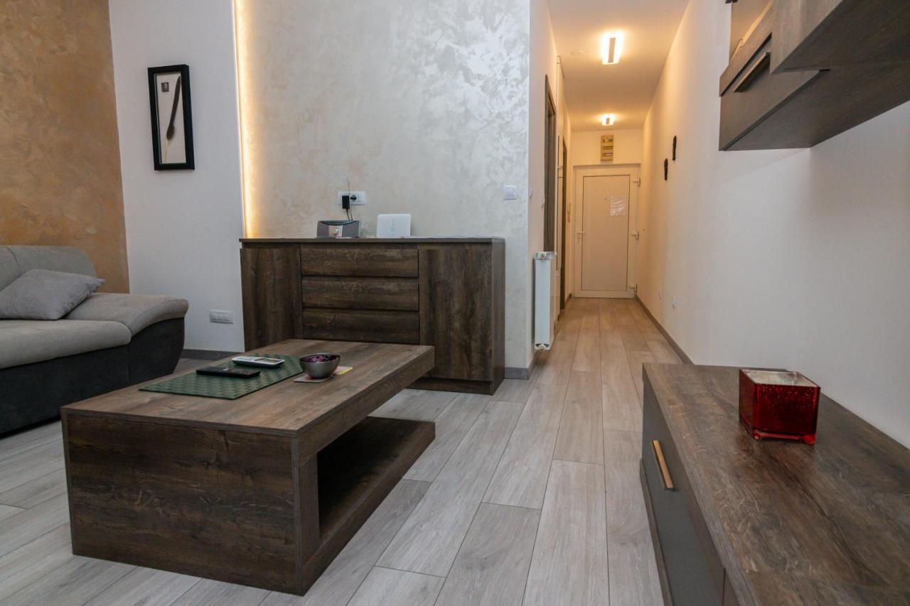 Apartment Nevera Rijeka Exterior photo